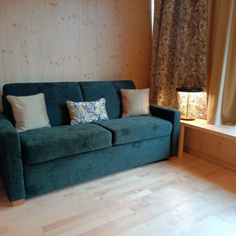 FINESA nábytek - služby NÁBYTEK NA MÍRU